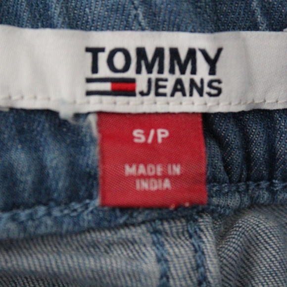 Tommy Hilfiger Distressed Drawstring Denim Jogger Pants - Picture 4 of 6